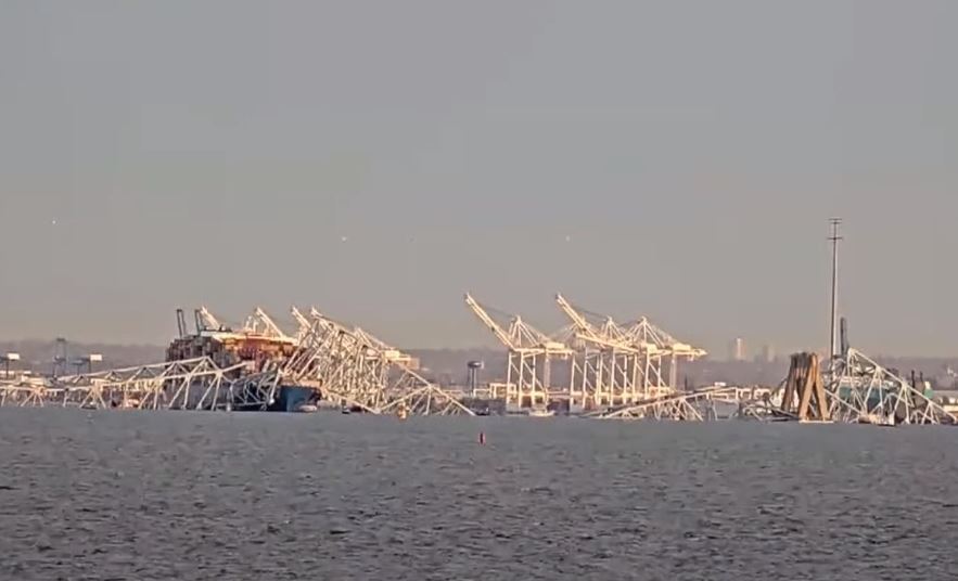 Containerschiff-Unfall: Brücke in Baltimore eingestürzt